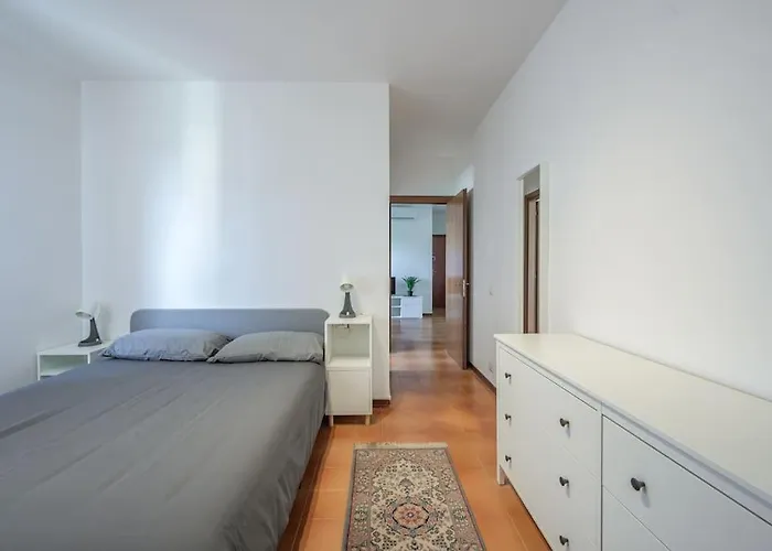 Modena's Roof-top - Ferrari Museum & Maserati Lägenhet