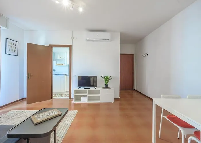 Modena's Roof-top - Ferrari Museum & Maserati 摩德纳