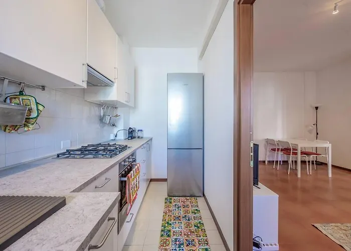 Modena's Roof-top - Ferrari Museum & Maserati * 摩德纳